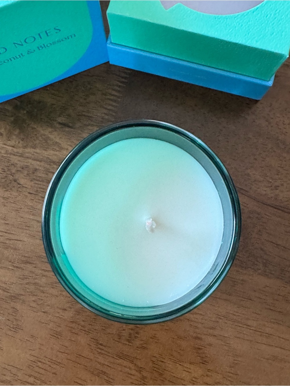 Found Notes Fresh Salted Coconut & Blossom Boxed Glass Candle - Picture 8 of 8
